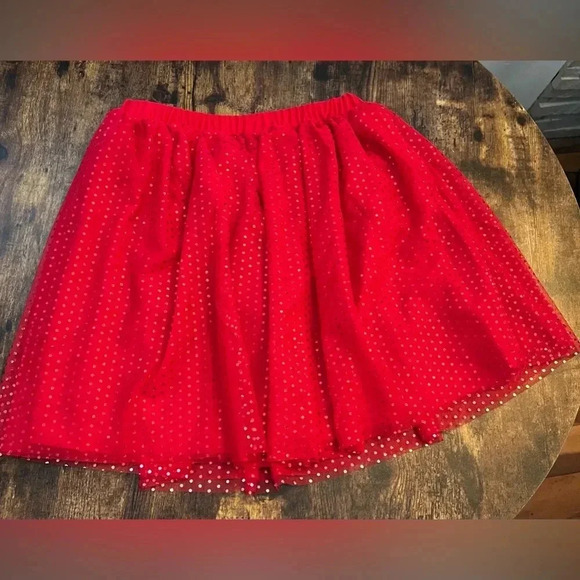 SET: Holiday Time | little girls holiday print tee + mesh skirt. Size: L (10-12) - Picture 12 of 15